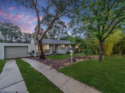 10 Annand Place, Wanniassa ACT 2903 .